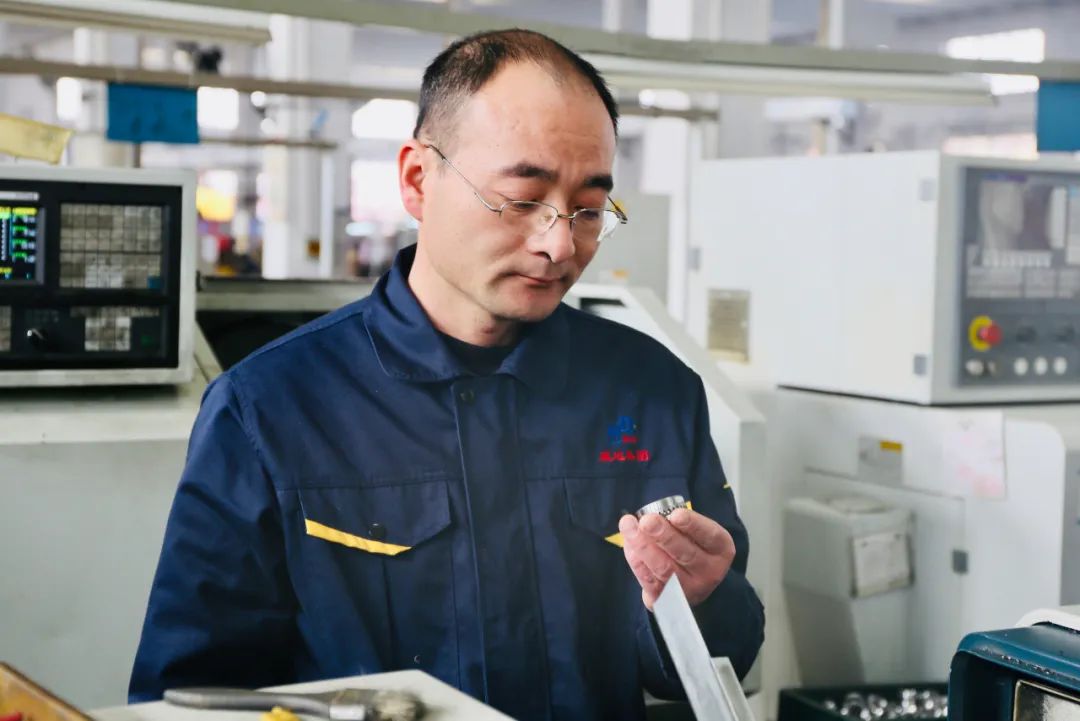 李旭春